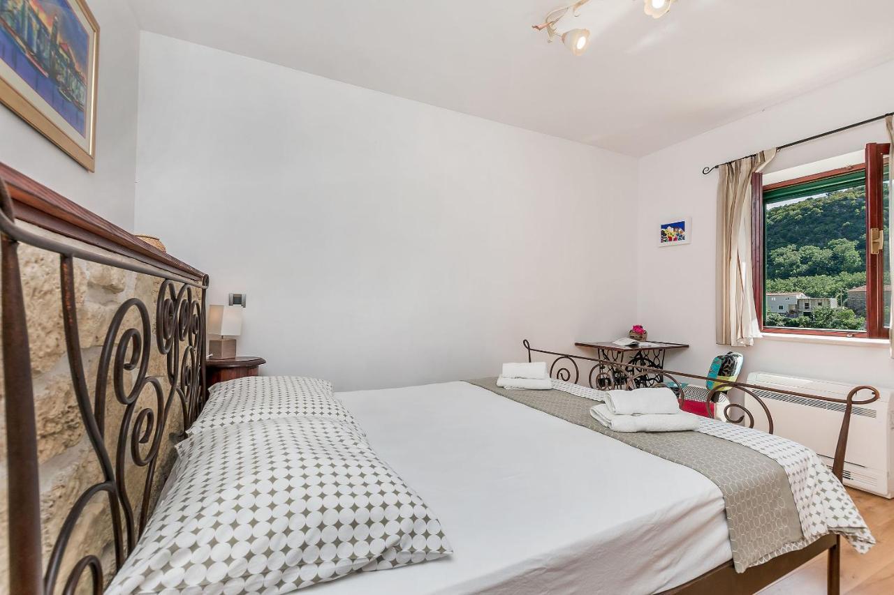 Villa Holiday Home Zvecanje Екстер'єр фото