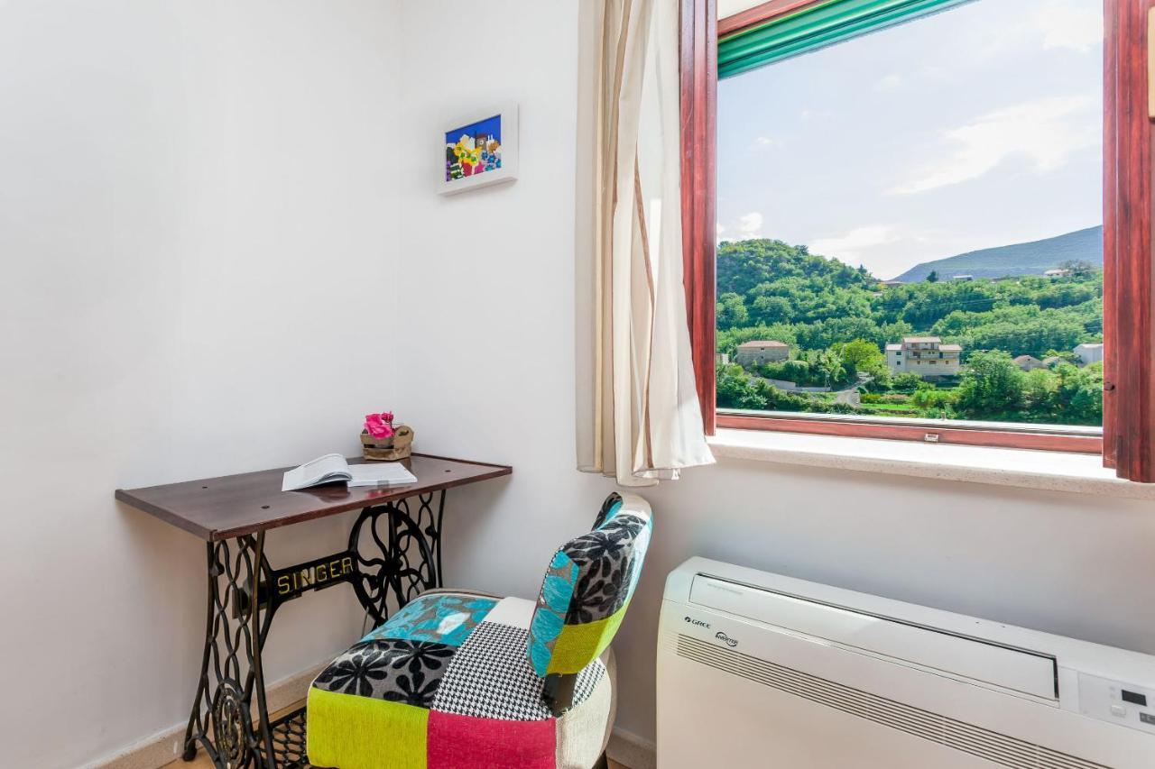 Villa Holiday Home Zvecanje Екстер'єр фото